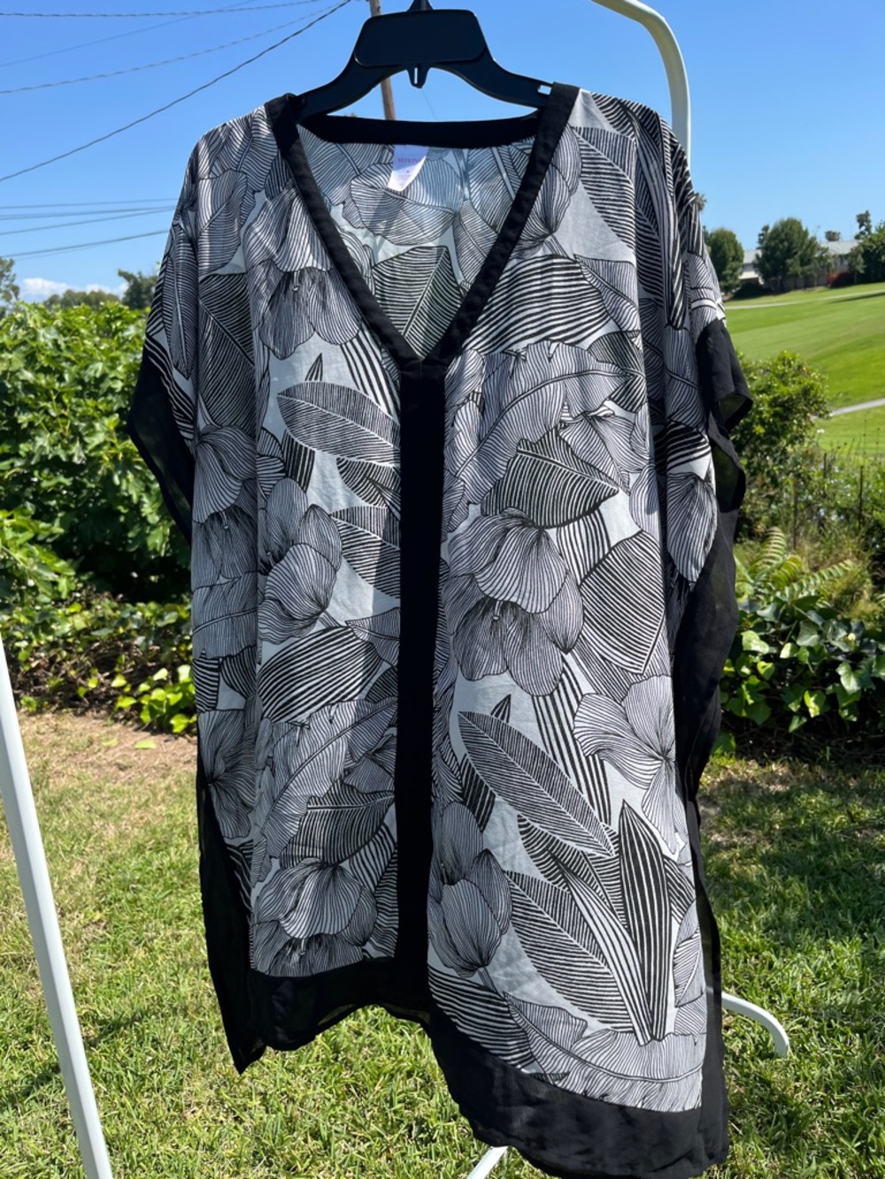 Merona Black and White Leaf-Print Sheer Kimono
